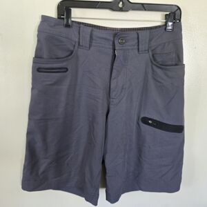 Lululemon Cadence Gray Casual Shorts Size 34 Striped Zip Fly 7 Pockets